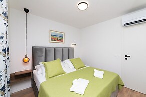 L&R - Private Pool - A1