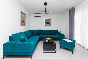 L&R - Private Pool - A1