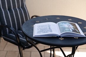 L&R - Private Pool - A1