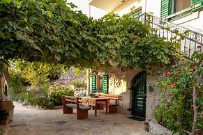 Mirta - Rustic Villa - H