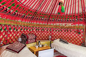 Ak-Sai Travel Yurt Camp