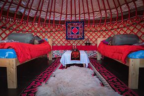 Ak-Sai Travel Yurt Camp