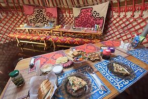 Ak-Sai Travel Yurt Camp