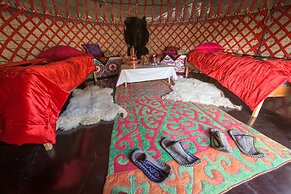 Ak-Sai Travel Yurt Camp