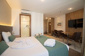 360 Athos Bulcão by Ozped