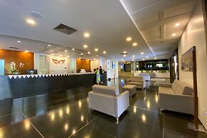 360 Lake Side by Ozped