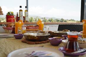 Kandybos Eco Farm Village