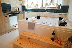 Kandybos Eco Farm Village