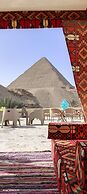 Crystal pyramids inn