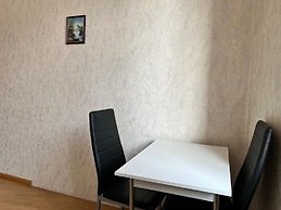 EasyStay 3BR shared Apt. Near Meidling