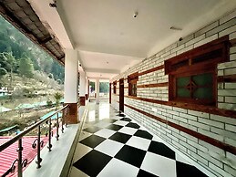 Diamond Valley x One Light Stays