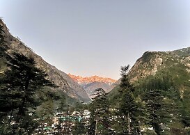 Diamond Valley x One Light Stays