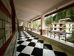 Diamond Valley x One Light Stays