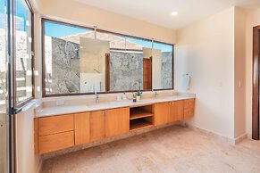 Elegant Villa w Pool at Green Village ABB