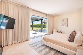 Elegant Villa w Pool at Green Village ABB