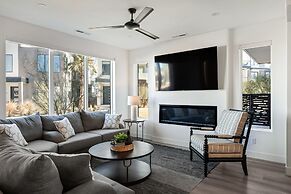 Hello Sunshine 6 Bedroom Home