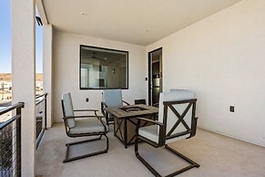 Hello Sunshine 6 Bedroom Home