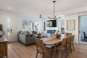 Hello Sunshine 6 Bedroom Home