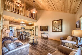 Old Mills Resort Om A6a8 6 Bedroom Condo by RedAwning