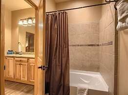 Old Mills Resort Om A6a8 6 Bedroom Condo by RedAwning