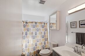 Modern Relaxing Retreat With Private Pool 4 Bedroom Home by RedAwning