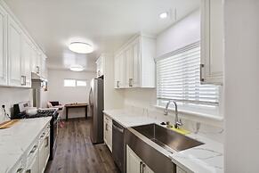 Modern Relaxing Retreat With Private Pool 4 Bedroom Home by RedAwning