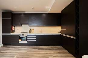 The Harlesden Escape - Spacious 3bdr Flat With Balcony