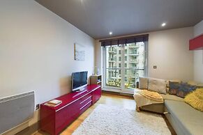 The Vauxhall Hideout - Comfy 2bdr Flat With Balcony