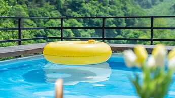 Gapyeong Poin Poolvilla Pension