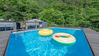 Gapyeong Poin Poolvilla Pension