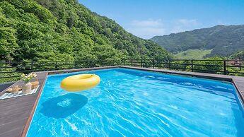 Gapyeong Poin Poolvilla Pension