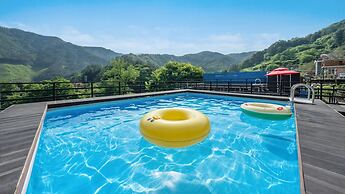 Gapyeong Poin Poolvilla Pension