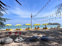 Long Beach Club Krabi