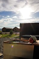 Yellowstone Peaks Hotel