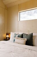 Yellowstone Peaks Hotel