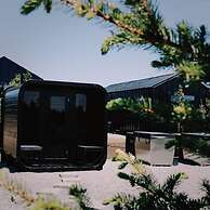 Yellowstone Peaks Hotel