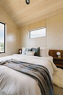 Yellowstone Peaks Hotel