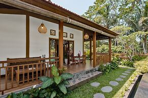 Ratni Ubud Villa