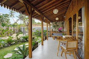 Ratni Ubud Villa