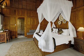 Ratni Ubud Villa