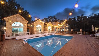 Taean Atirans Beach Pension