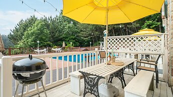 Taean Atirans Beach Pension