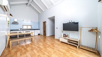 Taean Atirans Beach Pension