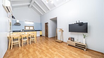 Taean Atirans Beach Pension