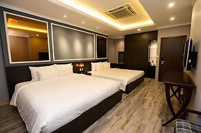 Skylark Boutique Hotel