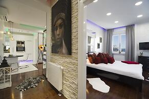 Central Station Art Apartment