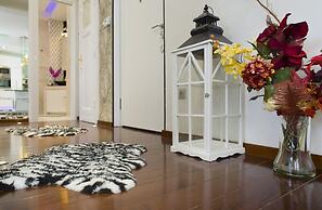 Central Station Art Apartment