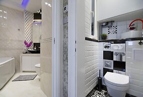 Central Station Art Apartment