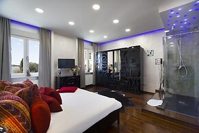 Central Station Art Apartment