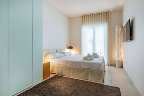 Marina Apartment 100m From Sea